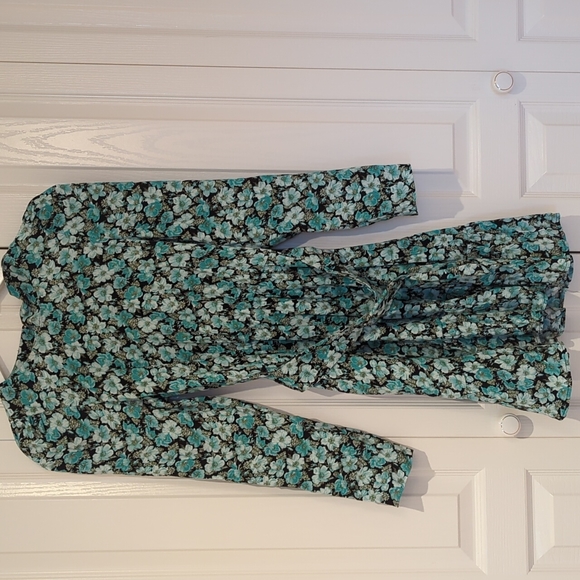 Puff Sleeve Floral Print short dress - Picture 1 of 9